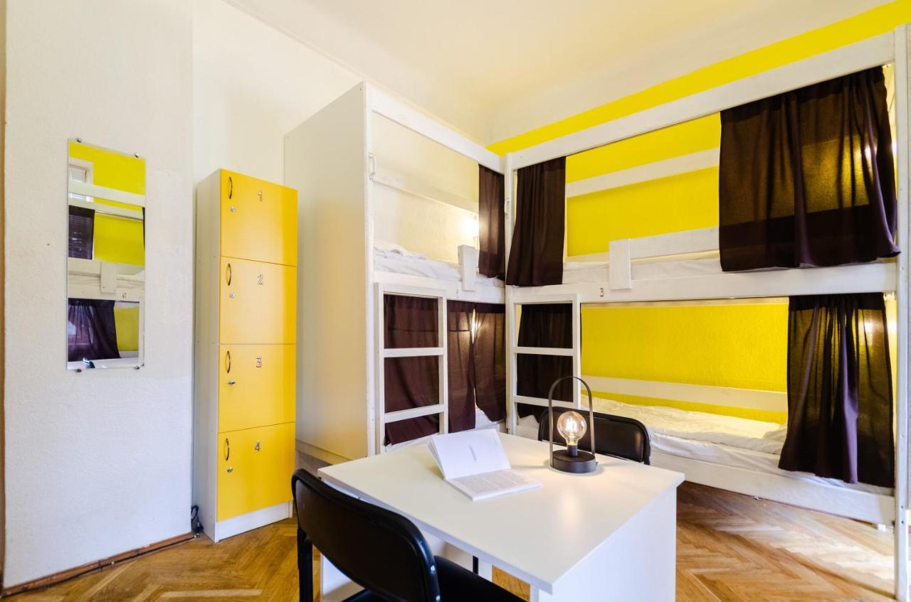 Sun City Hostel 2 Киев Экстерьер фото